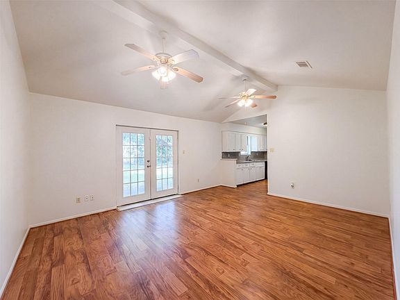 3rd image of 3506 Oxford Rd
