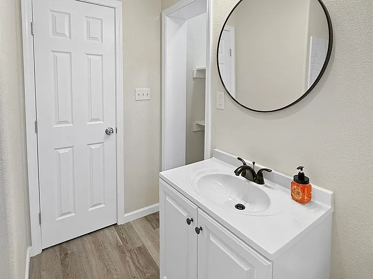 3701 Ridgemont Dr — Photo 4