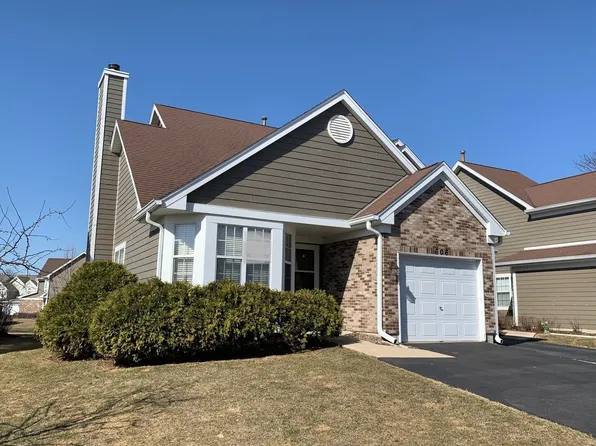 606 Kingsbridge Dr, Carol Stream, IL 60188