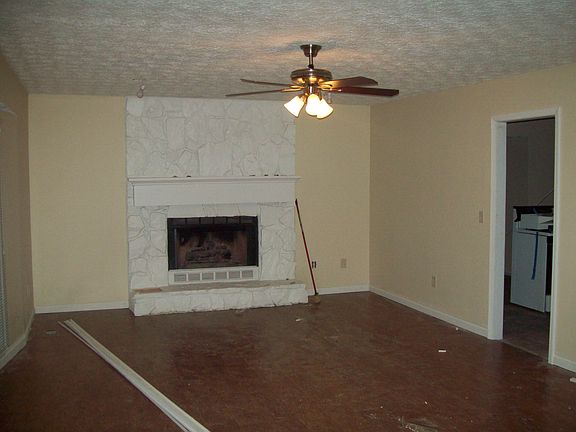 2nd image of 316 Winchester Way