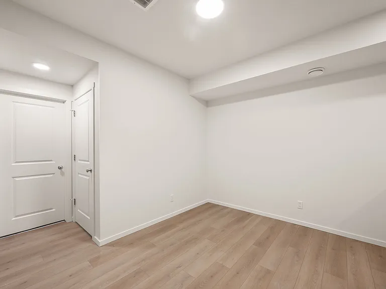 527 Black Stone Blvd — Photo 8