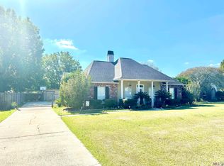 10288 Carter Hills Ave, Denham Springs, LA 70726