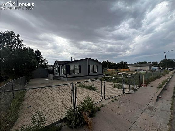 2nd image of 2832 E 14th St