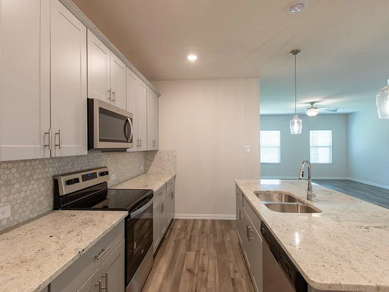 1604 Mineral Point Pl — Photo 14