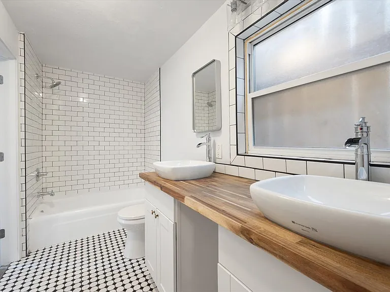125R Ruxton Ave #2 — Photo 19