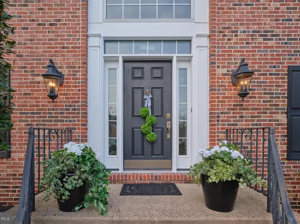 1052 S Kimbles Rd, Yardley, PA 19067