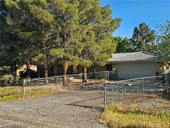 2nd image of 1891 Vondell Dr