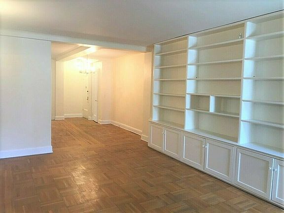2nd image of 225 W 71st St APT 61