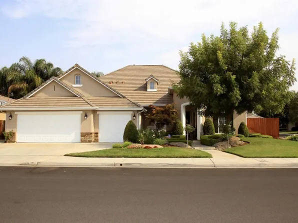 35 W Athens Ave, Clovis, CA 93611
