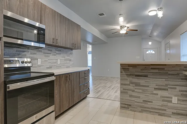 6626 Woodstock Dr — Photo 9