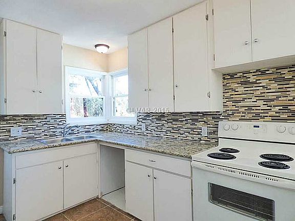 3rd image of 1405 Norman Ave