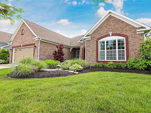 2nd image of 13931 Fieldcrest Dr