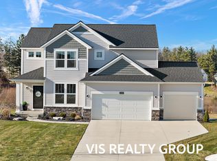 12965 Pine Glen Dr, Grand Haven, MI