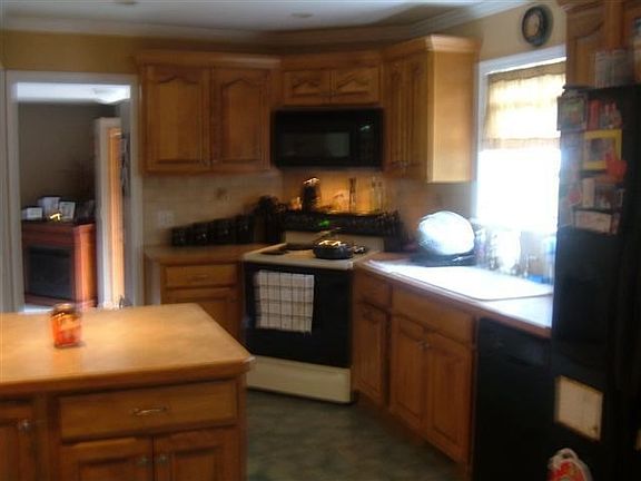 4th image of 1333 W High St