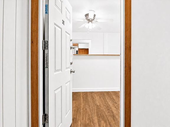 5th image of 10751 S Harlem Ave APT 3F