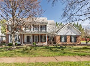 1418 Warson Oaks Ct, Saint Louis, MO 63122