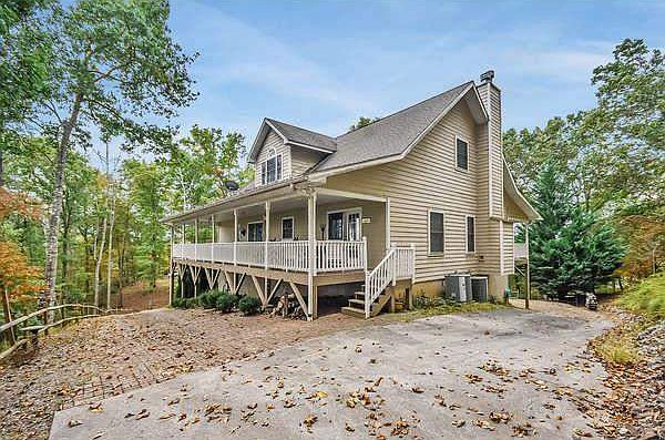 1st image of 579 Winding Way Dr
