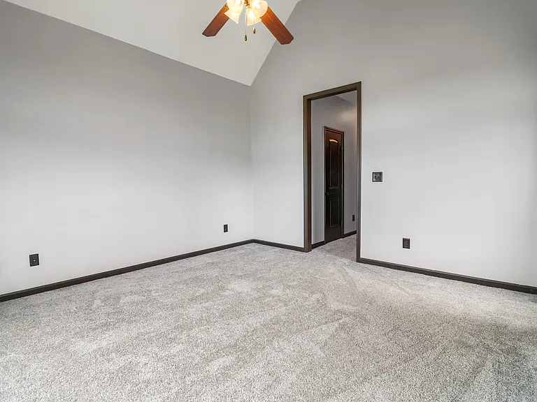 869 E Accipiter Cir — Photo 24