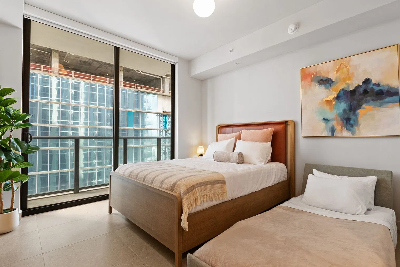 Studio, 1.0 bath, 376 sqft, $8,592 — Photo 3