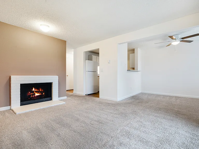 Crystal Springs Apartments — Photo 45