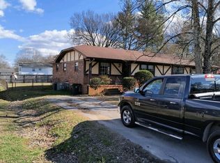 917 Cross St, Rossville, GA 30741