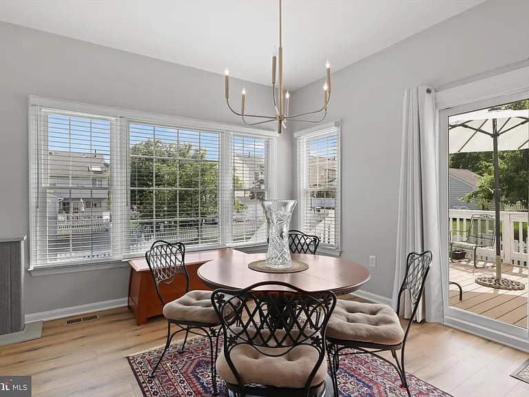 42903 Redfield St — Photo 28