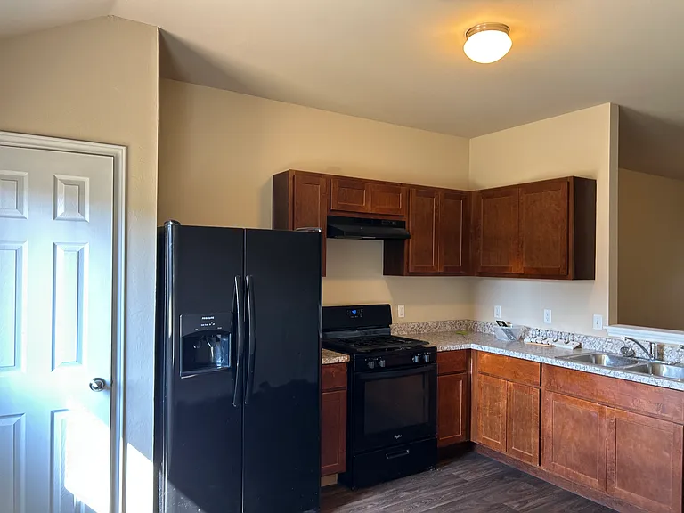 9701 High Noon Rd — Photo 2