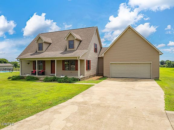 3rd image of 288 Polo Dr