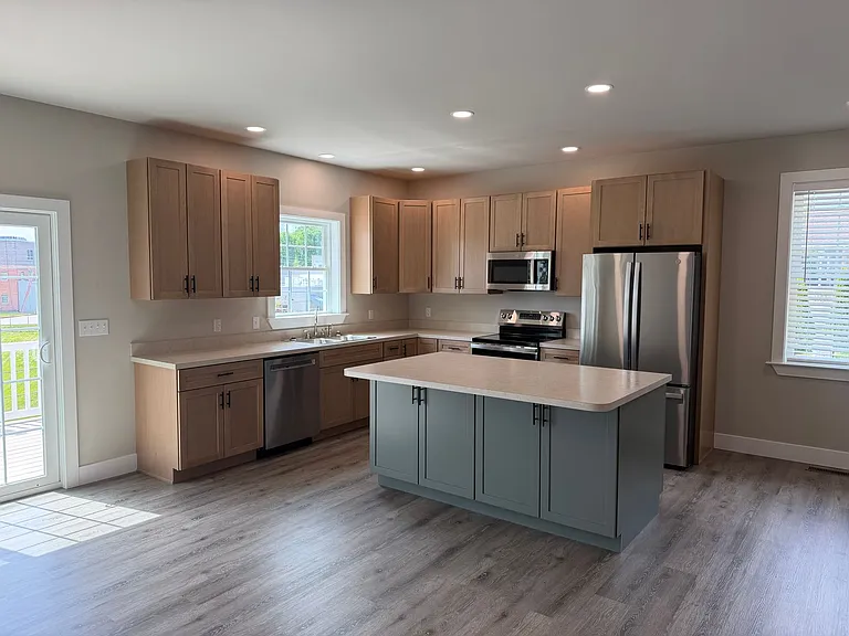 520 S Pine St — Photo 2