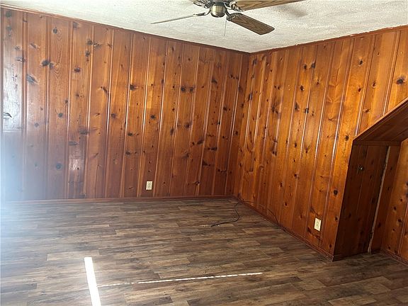 4th image of 1310 Cambria Ave
