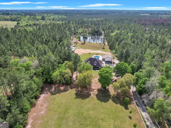 10151 Lanes Bridge Rd, Jesup, GA 31545