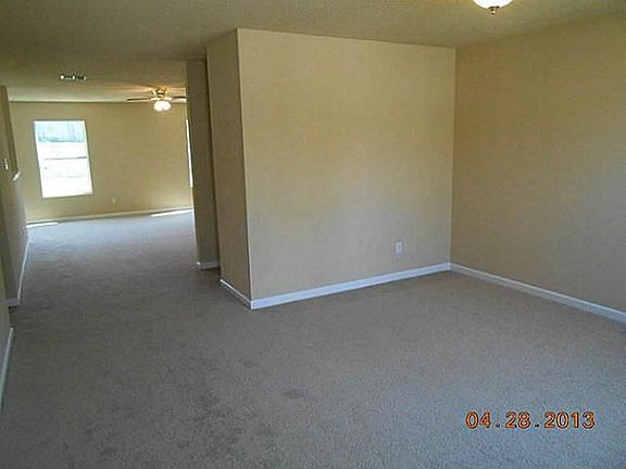 3rd image of 2621 Avalon Creek Way