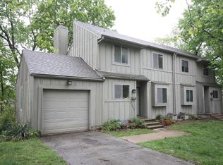 5652 Marty St, Overland Park, KS 66202