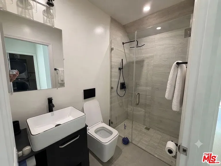 1546 S Ogden Dr #2B — Photo 8