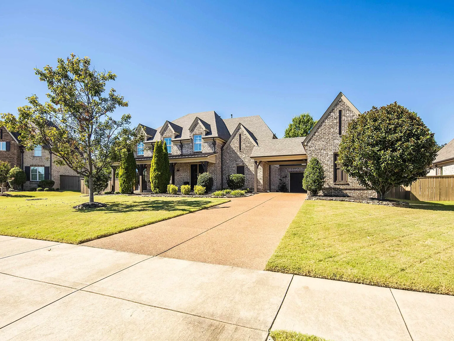 4 bed, 3.0 bath, 3558 sqft, $4,000 — Photo 1