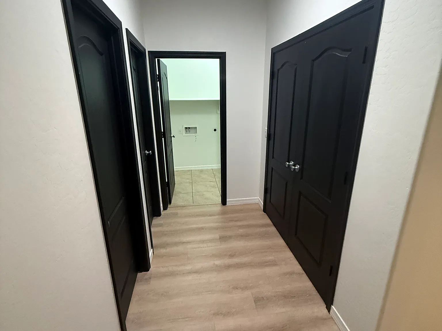 24453 W Sheraton Ln — Photo 2