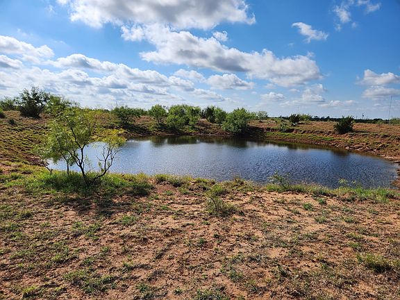 5th image of 824 County Road 409