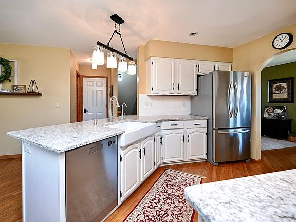 5th image of 75 Debi Lei Dr