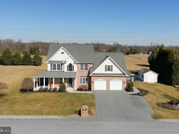 73 Summer Breeze Ln, Chambersburg, PA 17202