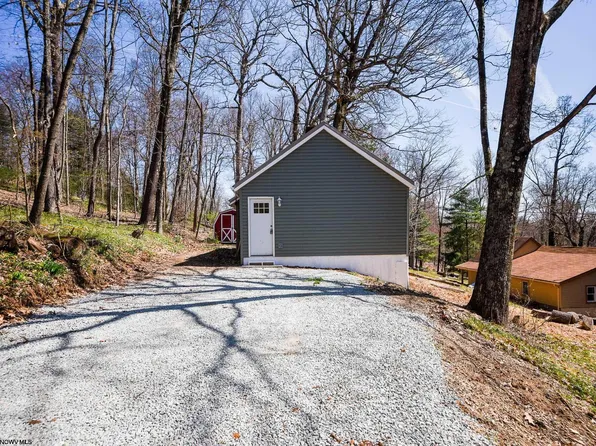 150 William Penn Trl, Ohiopyle, PA 15470