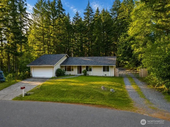 9565 Emerald Drive SE, Port Orchard, WA 98367