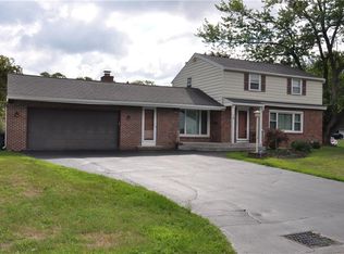 16 Birch Ln, Rochester, NY 14622