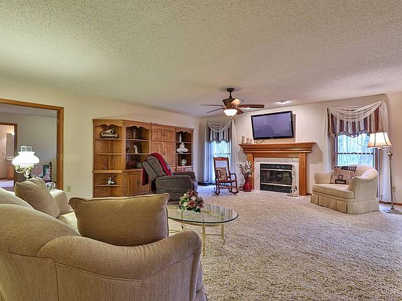 5th image of 1741 Thall Dr