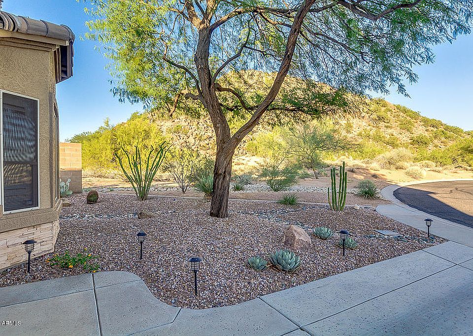 1st image of 2558 N Cabot Cir