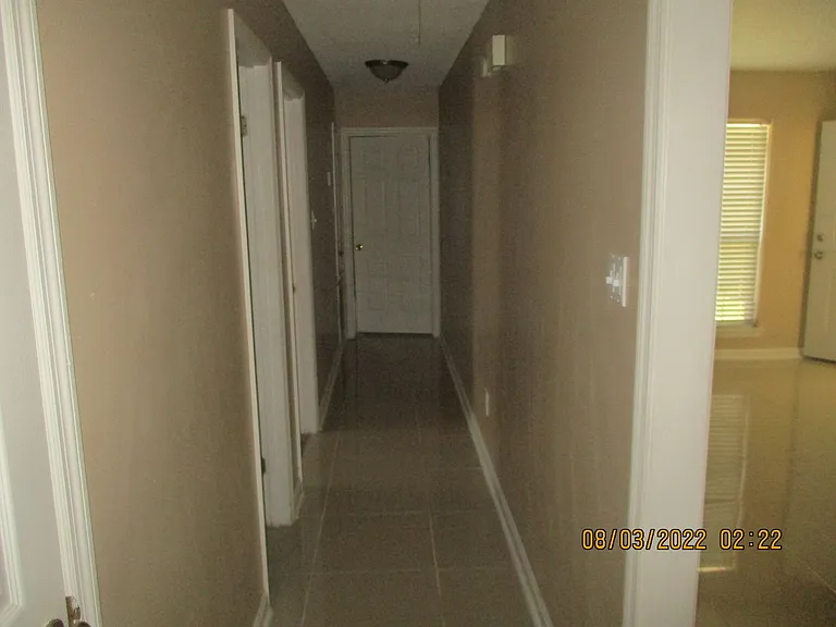 120B Augusta Ct — Photo 2