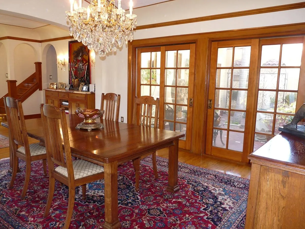4 bed, 2200 sqft, $7,195 — Photo 3