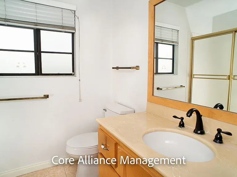 18324 Algiers St — Photo 18