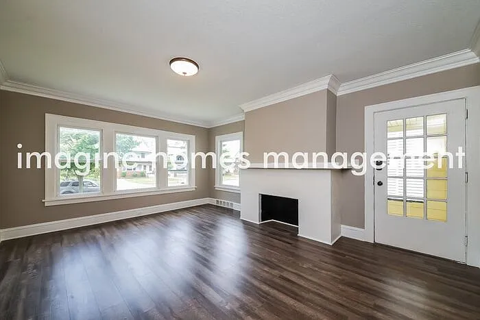 2 bed, 1.0 bath, 990 sqft, $1,449 — Photo 3