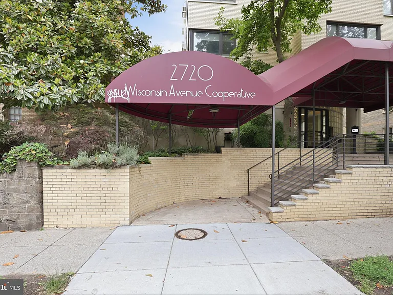 2720 Wisconsin Ave NW #302 — Photo 1