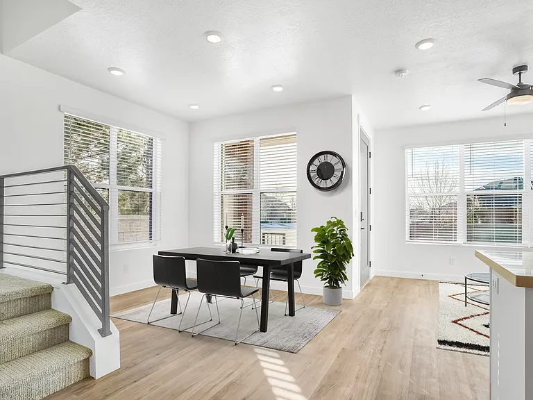 ICO Ridge Apartments & Townhomes — Photo 18